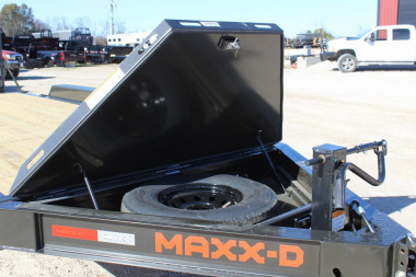 New 2025 MAXXD EHV 20' Equipment Trailer