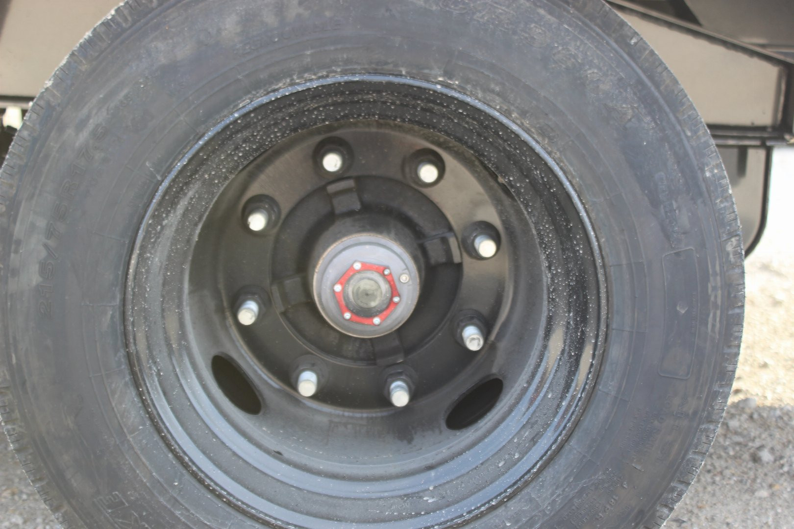 New 2025 MAXXD 34' Gooseneck Hydraulic Dovetail Trailer