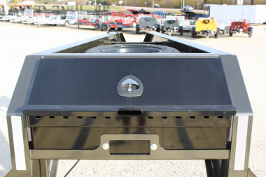 New 2025 MAXXD 34' Gooseneck Hydraulic Dovetail Trailer