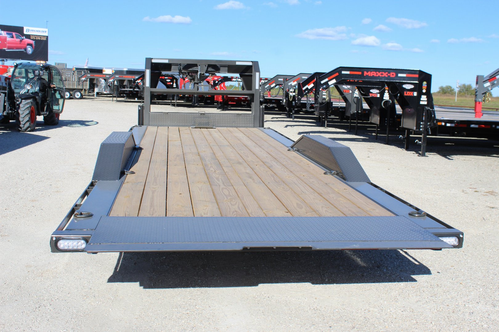 New 2025 MAXXD T8X 102"x24' gooseneck Equipment Tilt Trailer