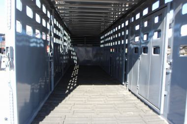 New 2025 Eagle X Trailer 6.8 x 32 gooseneck LivestockTrailer