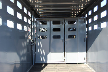 New 2025 Eagle X Trailer 6.8 x 32 gooseneck LivestockTrailer