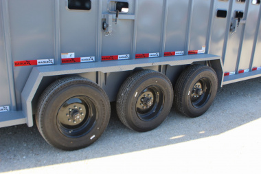 New 2025 Eagle X Trailer 6.8 x 32 gooseneck LivestockTrailer