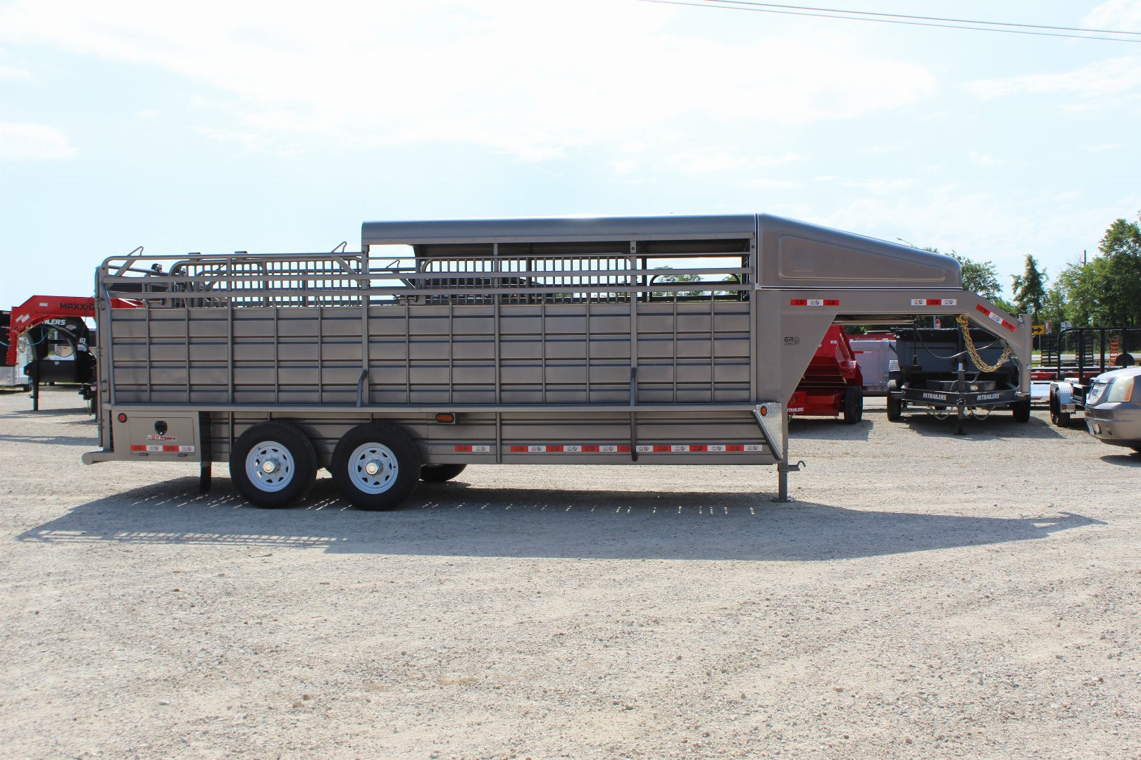 New 2024 GR Trailers 6.8x20 gooseneck half-top Stock Trailer