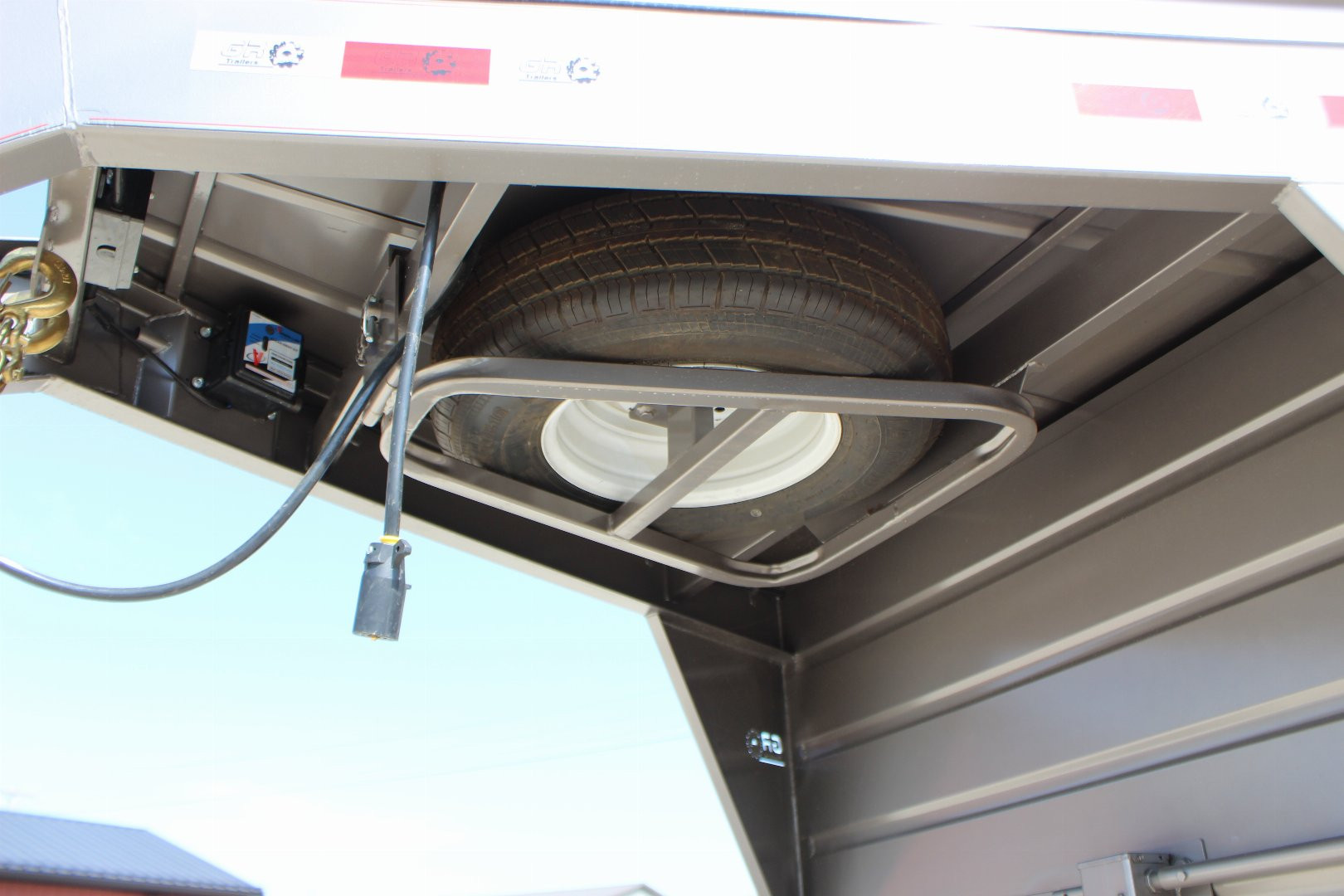 New 2024 GR Trailers 6.8x20 gooseneck half-top Stock Trailer