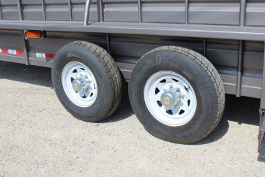 New 2024 GR Trailers 6.8x20 gooseneck half-top Stock Trailer