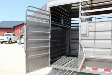 New 2024 GR Trailers 6.8x20 gooseneck half-top Stock Trailer