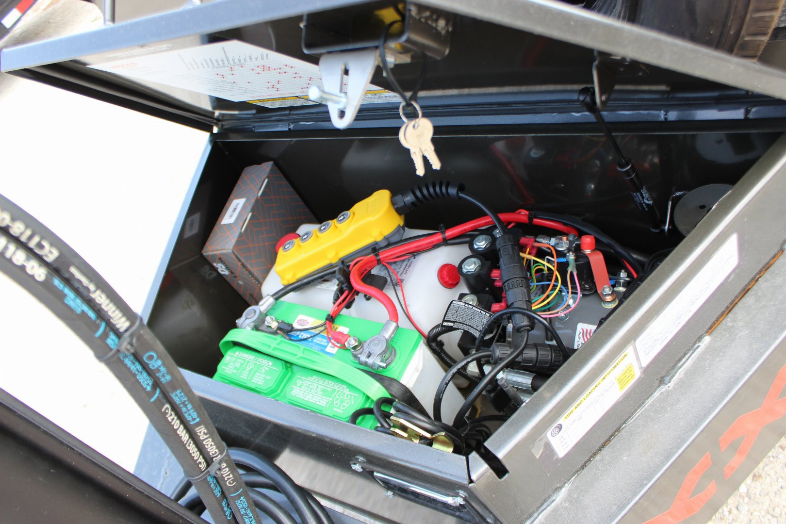 New 2024 MAXXD T8X 24' tilt Equipment Trailer