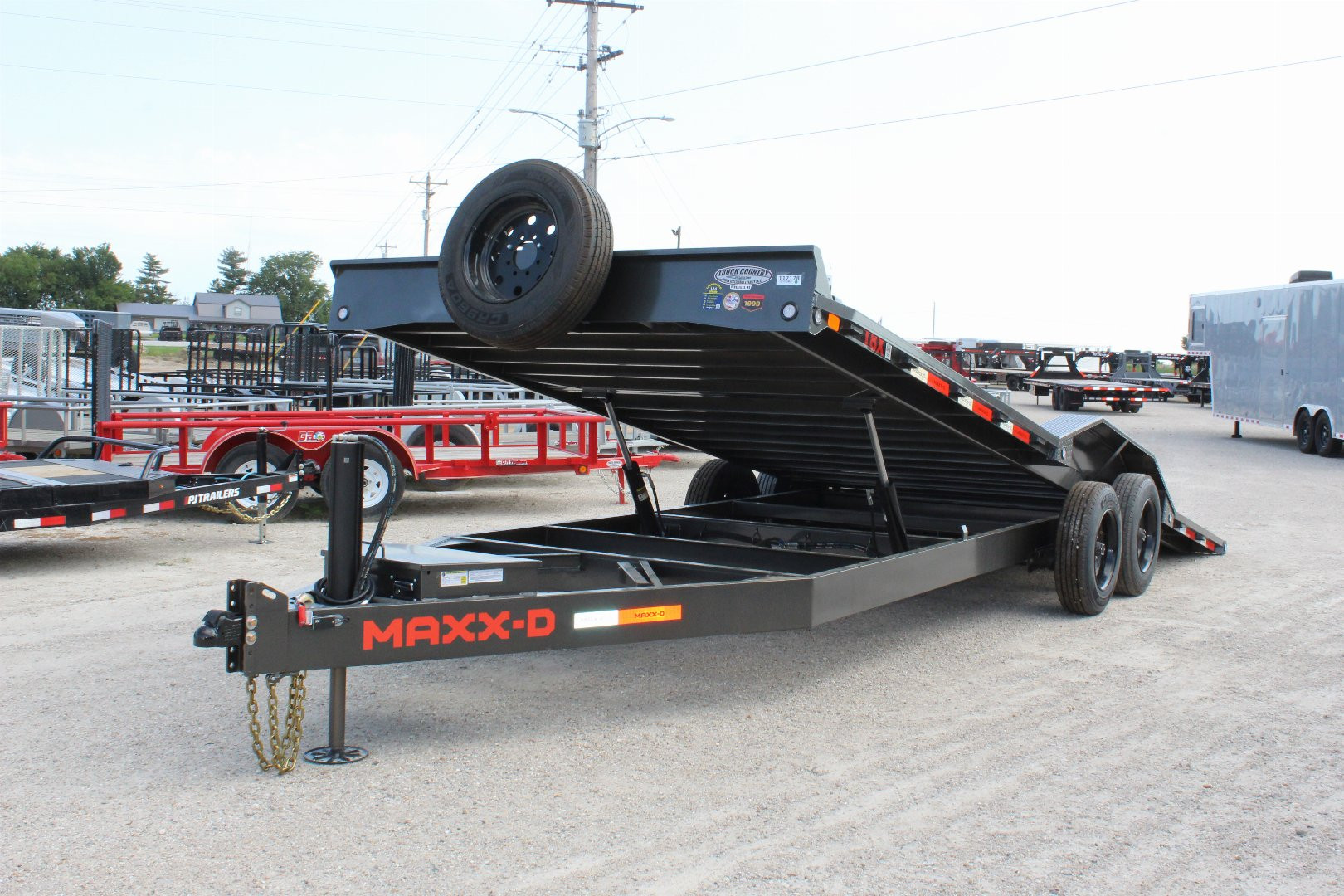 New 2024 MAXXD T8X 24' tilt Equipment Trailer