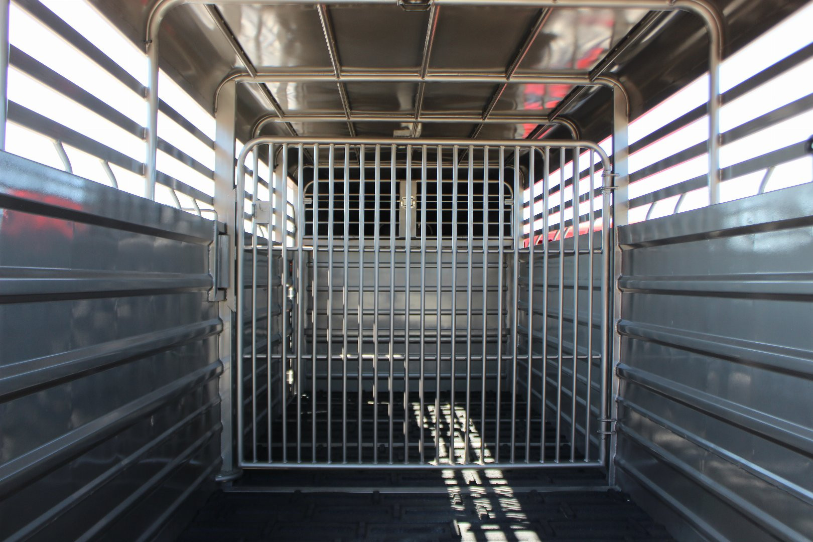New 2024 GR TRAILERS 6.8' x 20' Gooseneck Livestock
