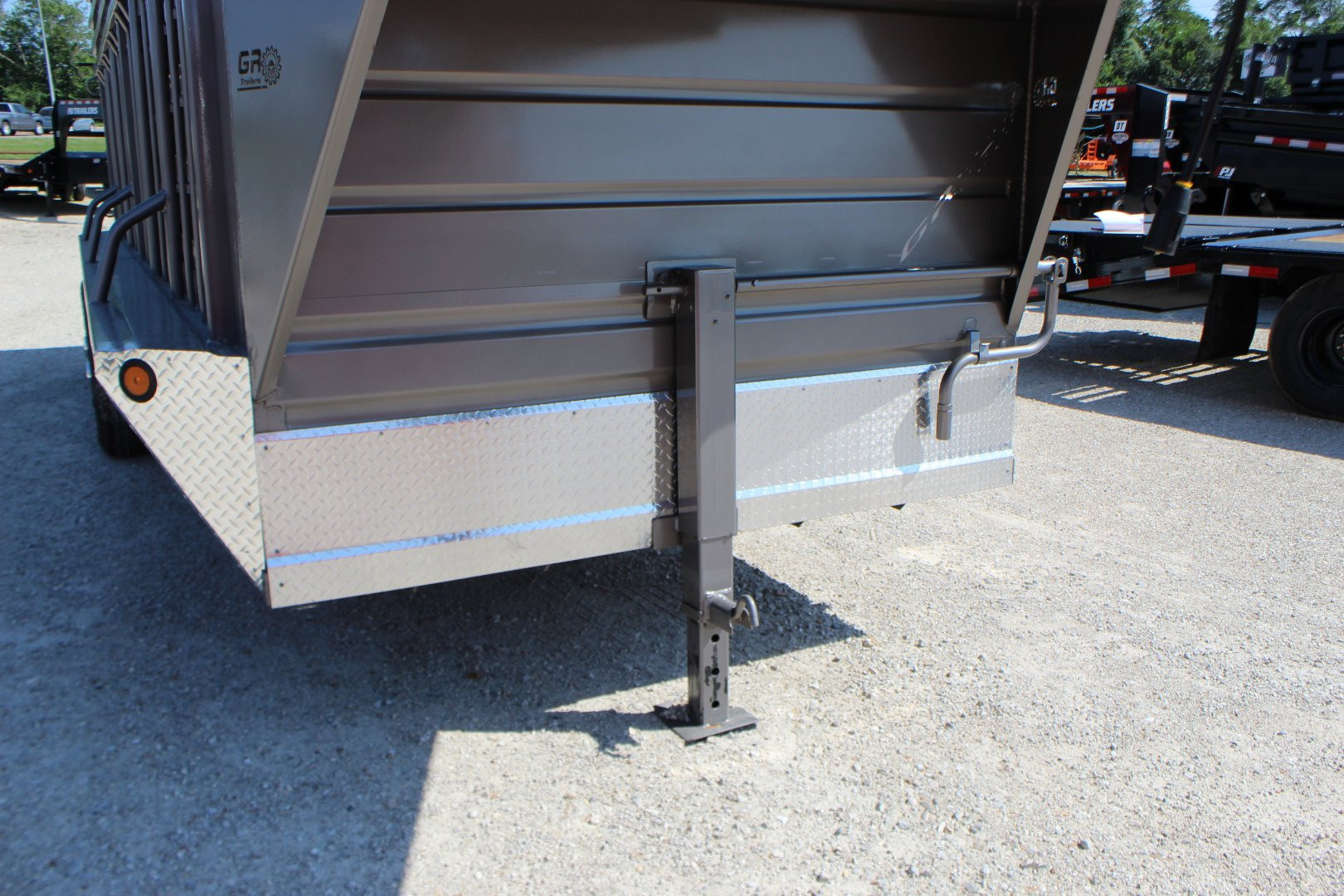 New 2024 GR TRAILERS 6.8' x 20' Gooseneck Livestock