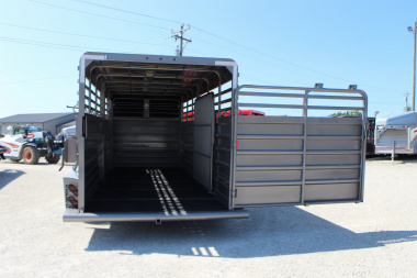New 2024 GR TRAILERS 6.8' x 20' Gooseneck Livestock