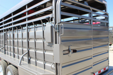 New 2024 GR TRAILERS 6.8' x 20' Gooseneck Livestock