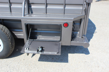 New 2024 GR TRAILERS 6.8' x 20' Gooseneck Livestock