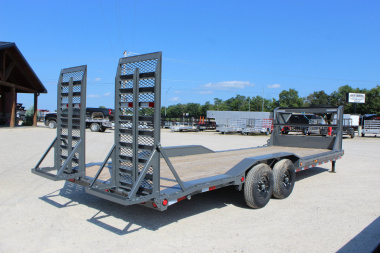 New 2025 PJ Trailers B6 24' gooseneck Equipment Trailer