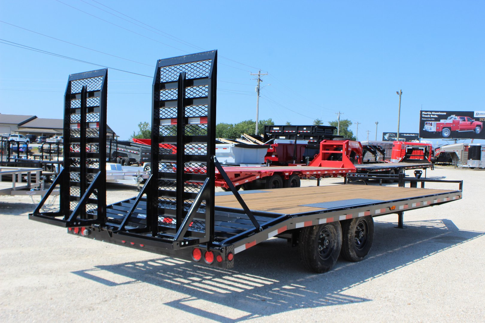 New 2025 PJ Trailers F8 22' BP deckover