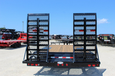 New 2025 PJ Trailers F8 22' BP deckover