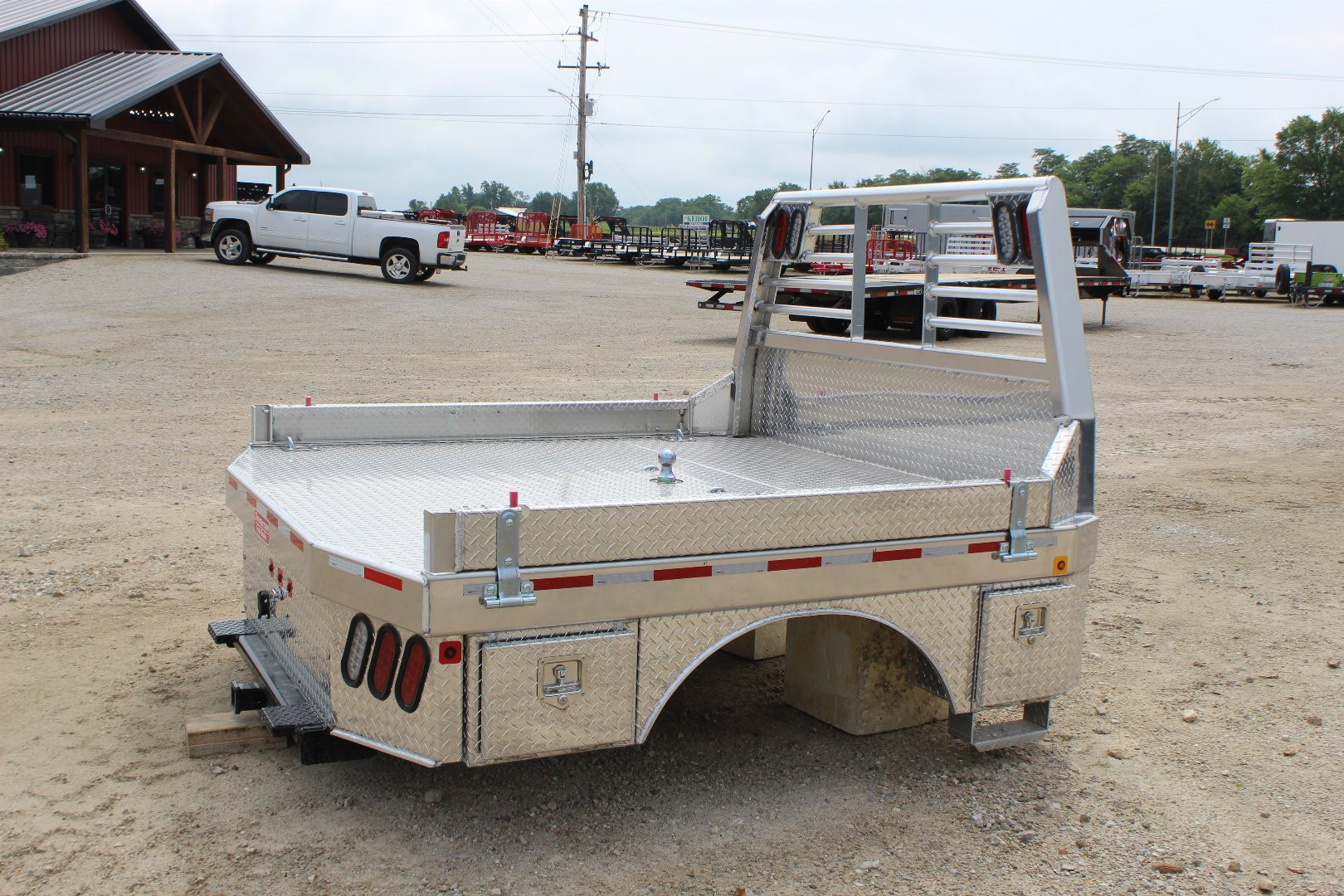 New ZIMMERMAN 84 x 84 Platinum Truck Bed