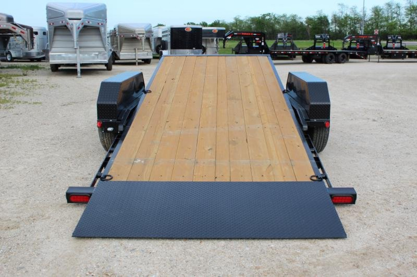 New 2024 PJ Trailer T6 22'Tilt Trailer
