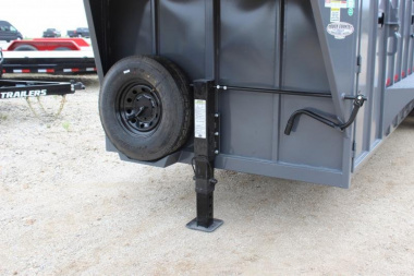 New 2024 Eagle-X 24' Livestock Trailer