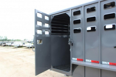New 2024 Eagle-X 24' Livestock Trailer