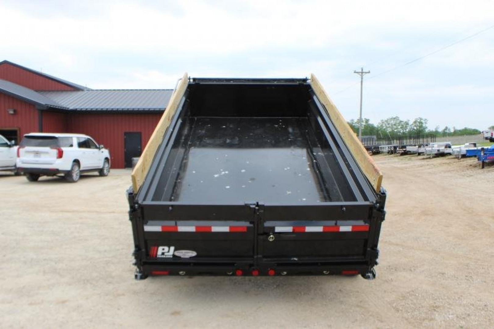 New 2025 PJ Trailers DV 14'  Dump Trailer