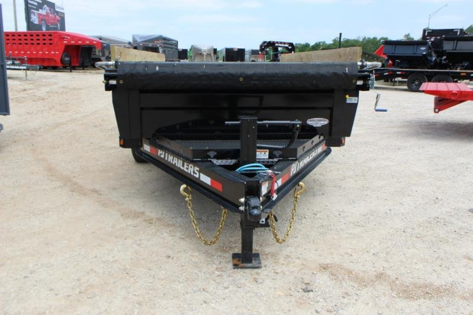 New 2025 PJ Trailers DV 14'  Dump Trailer