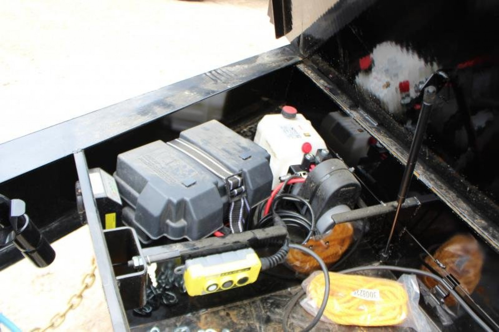 New 2025 PJ Trailers DV 14'  Dump Trailer