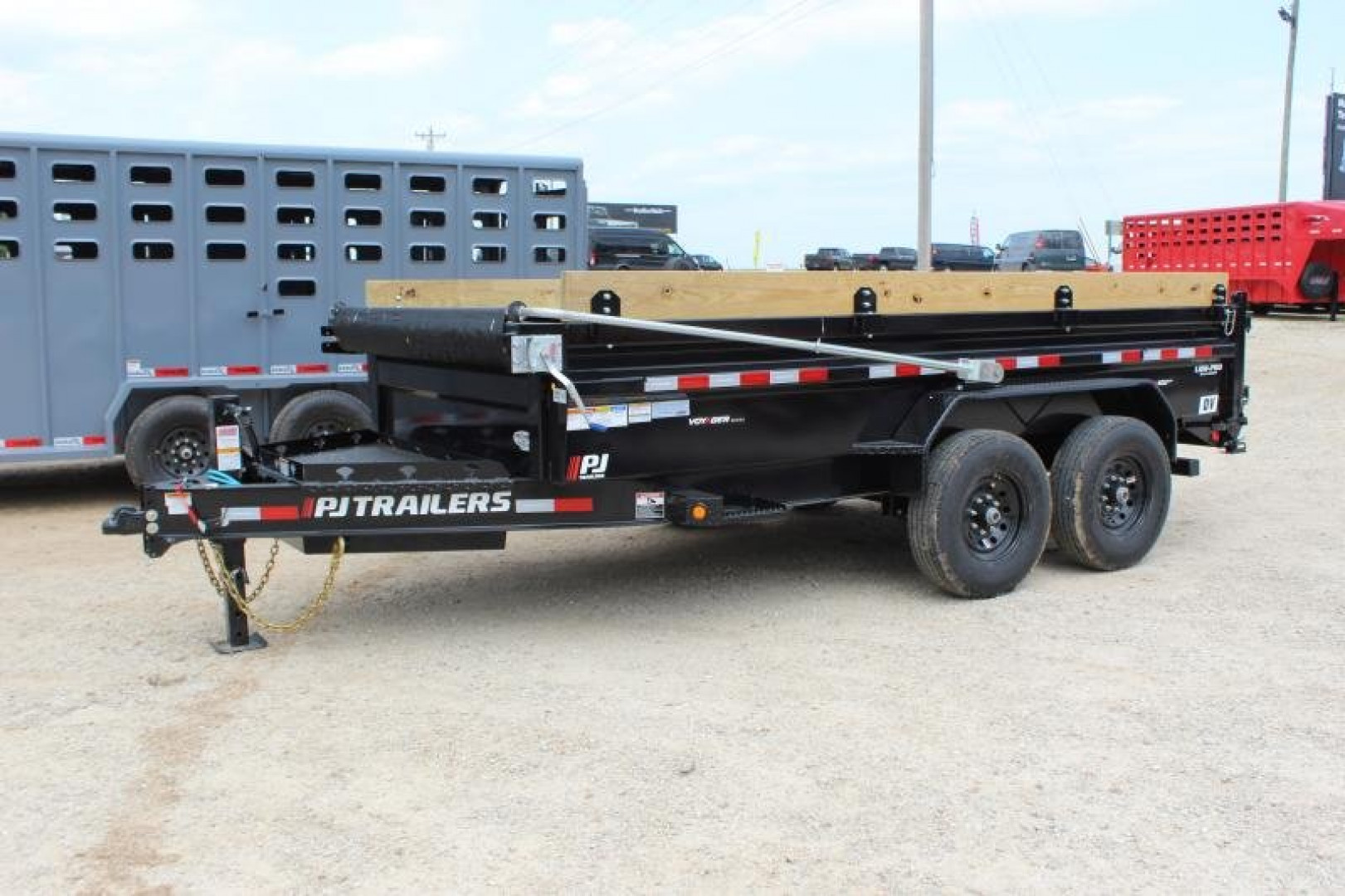 New 2025 PJ Trailers DV 14'  Dump Trailer