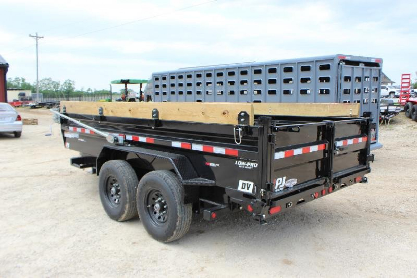 New 2025 PJ Trailers DV 14'  Dump Trailer