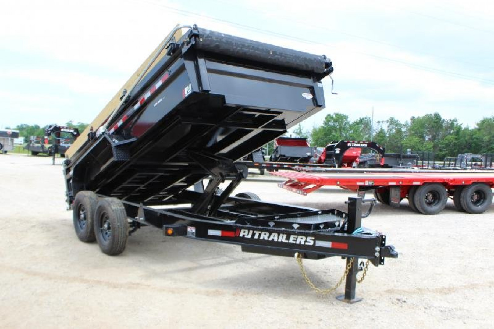 New 2025 PJ Trailers DV 14'  Dump Trailer