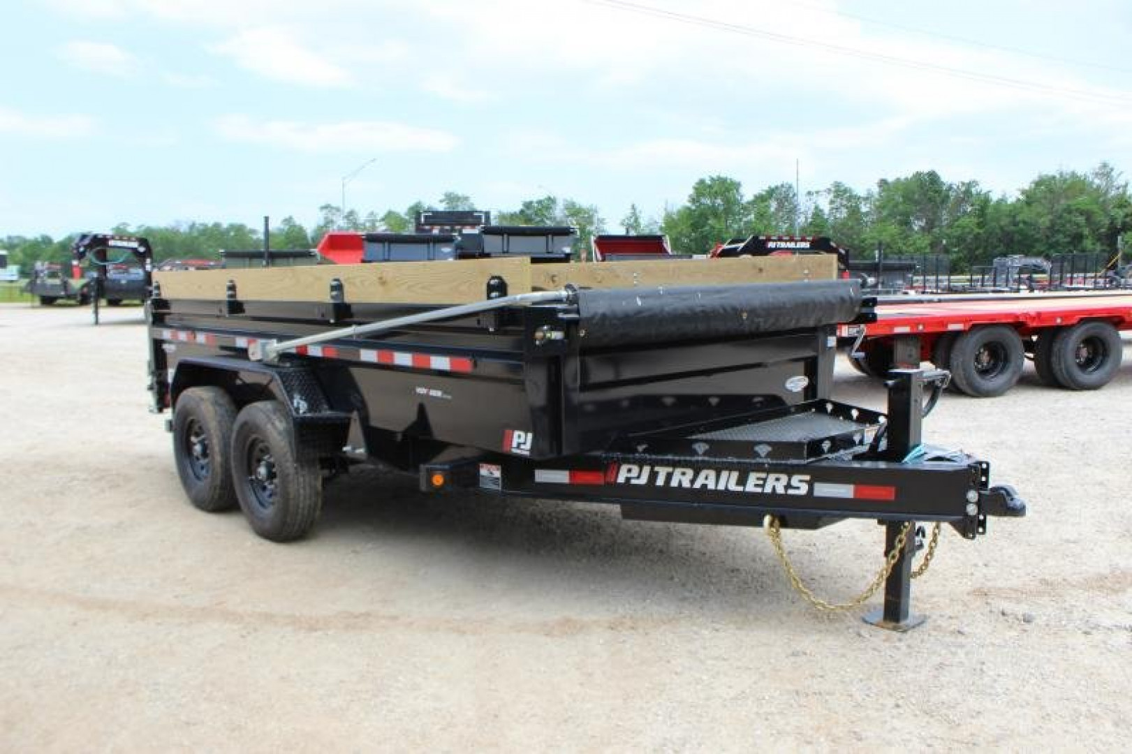 New 2025 PJ Trailers DV 14'  Dump Trailer