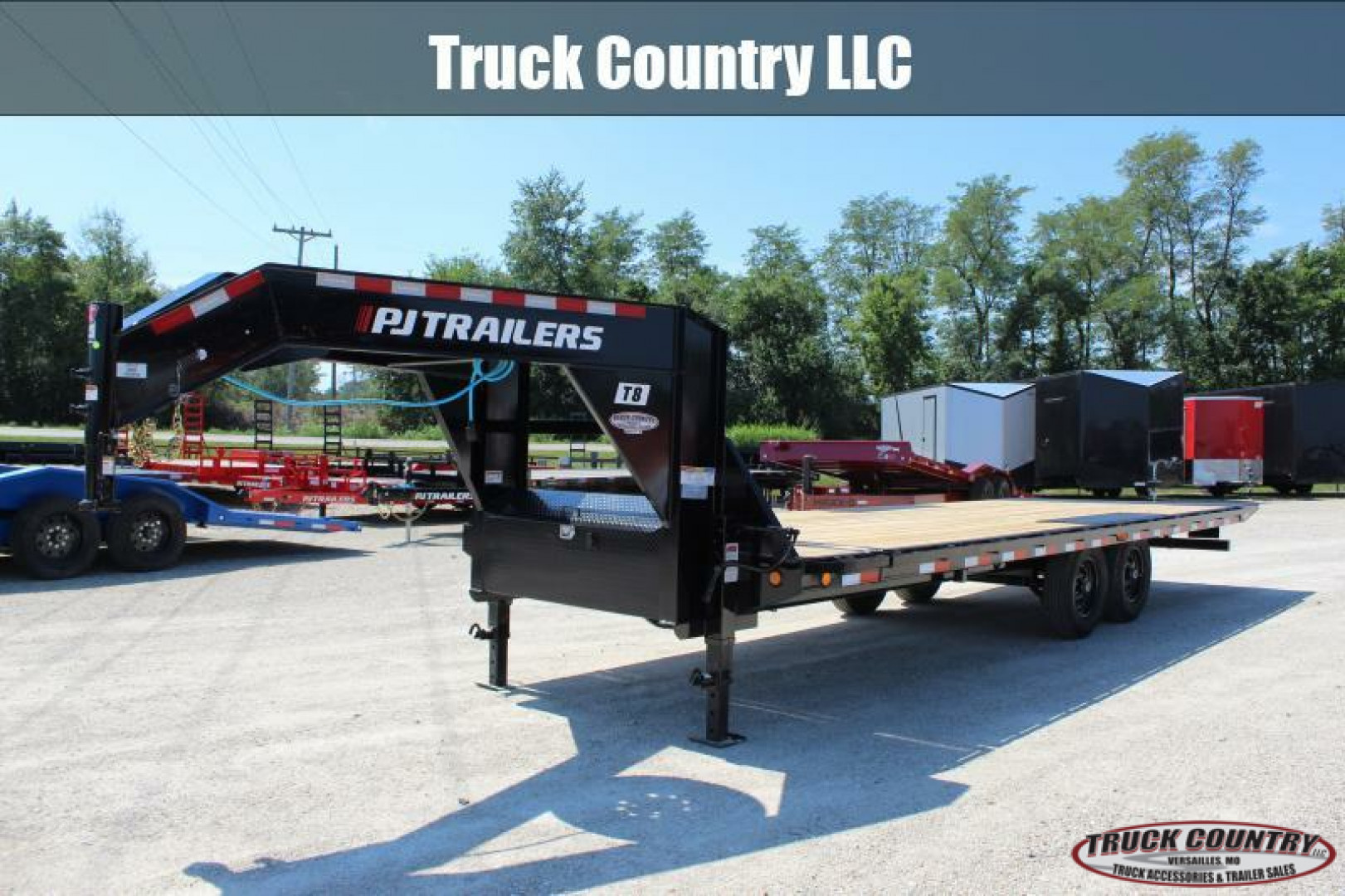 New 2024 PJ Trailers 102" x 24' Gooseneck Deckover Tilt (T8) Deckover Trailer