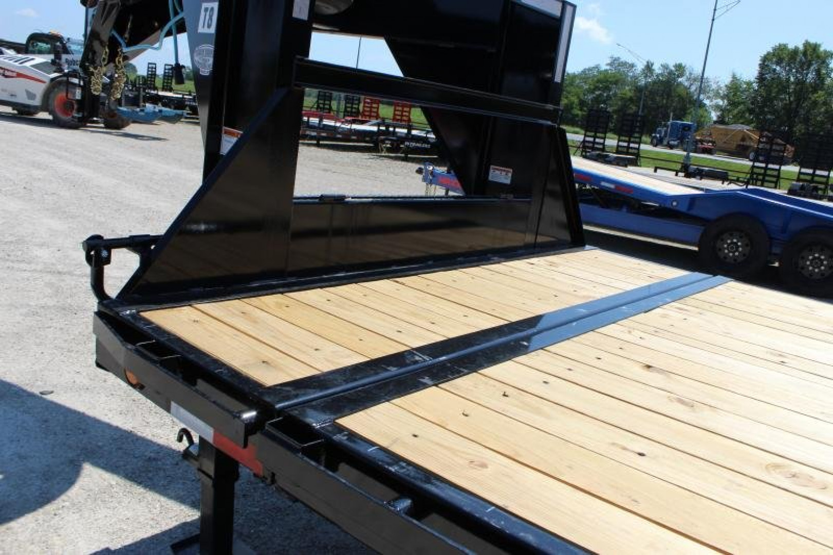 New 2024 PJ Trailers 102" x 24' Gooseneck Deckover Tilt (T8) Deckover Trailer