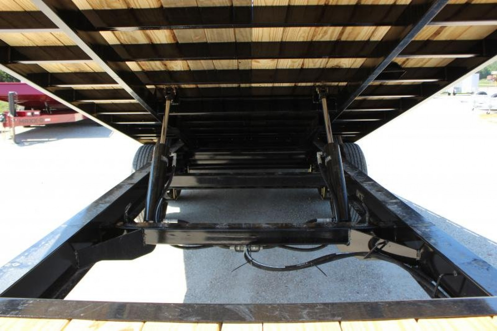 New 2024 PJ Trailers 102" x 24' Gooseneck Deckover Tilt (T8) Deckover Trailer
