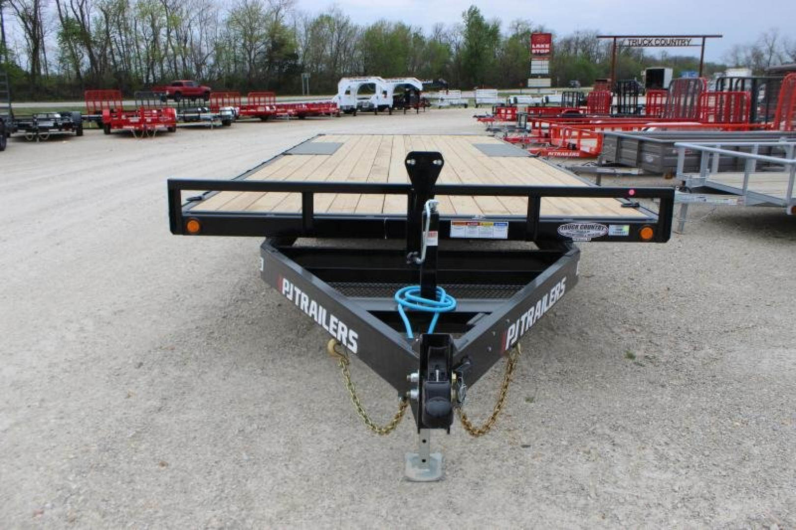 New 2023 PJ Trailers 101" x 22' L6 Deckover Trailer