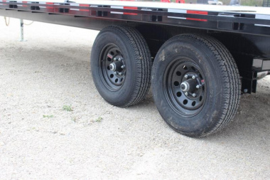 New 2023 PJ Trailers 101" x 22' L6 Deckover Trailer