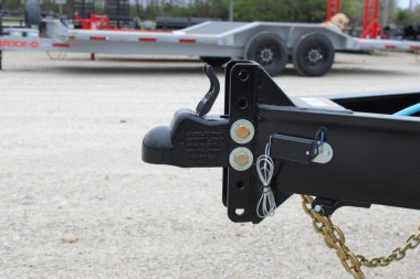 New 2023 PJ Trailers 101" x 22' L6 Deckover Trailer