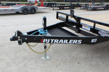 New 2023 PJ Trailers 101" x 22' L6 Deckover Trailer