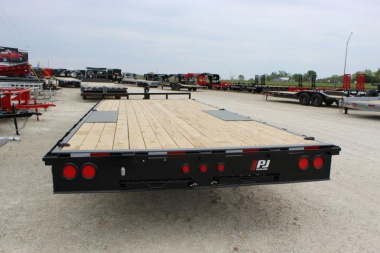 New 2023 PJ Trailers 101" x 22' L6 Deckover Trailer