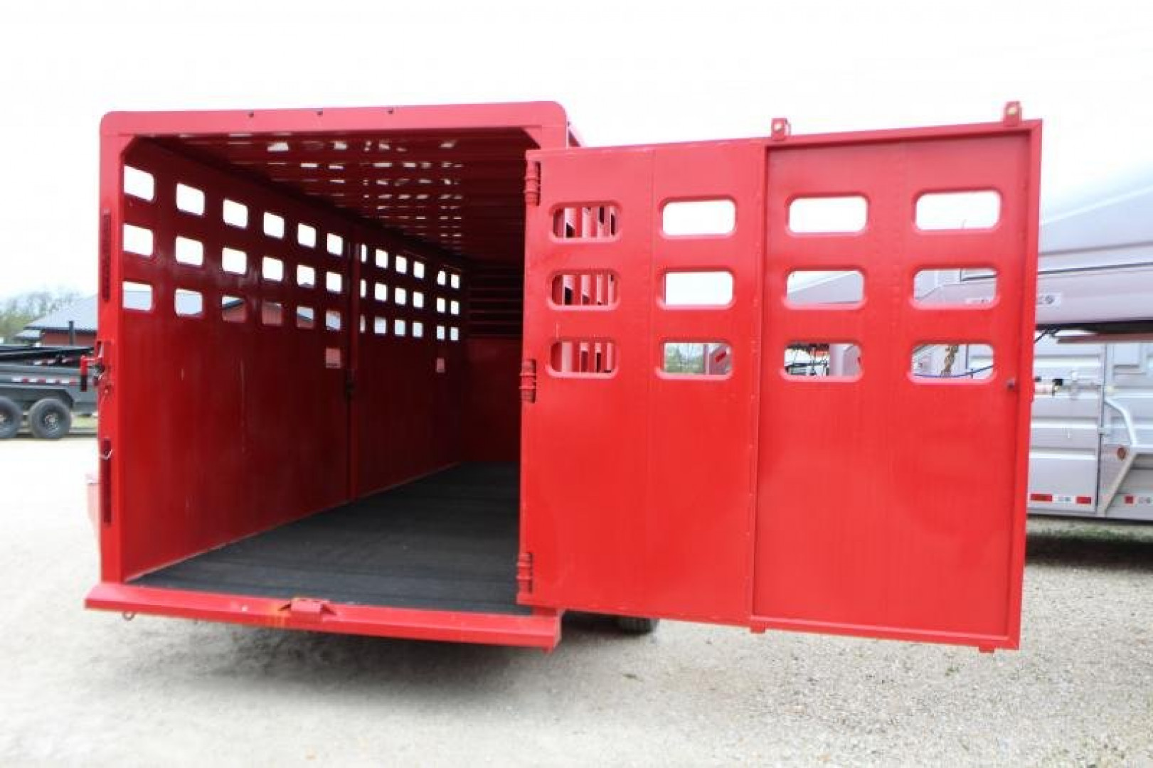 New 2023 Maxxim Industries 6.8x20 gooseneck  Stock / Stock Combo Trailer