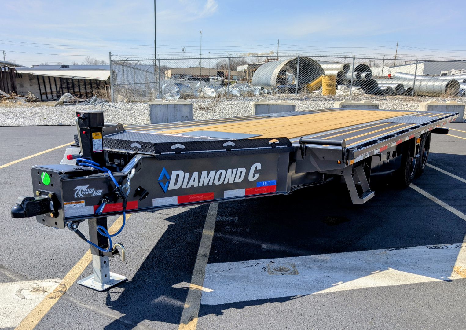 New DET 208-22' Deckover 18K (GVWR) Tilt Equipment Trailer