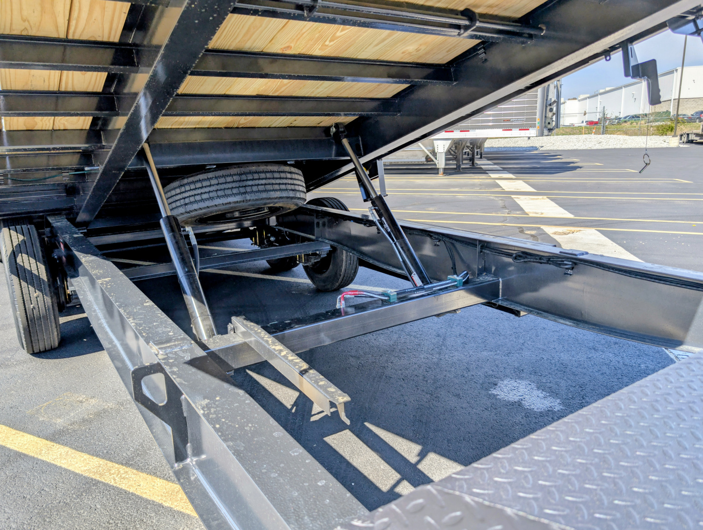 New DET 208-22' Deckover 18K (GVWR) Tilt Equipment Trailer