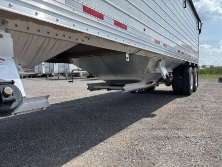 Used 2023 TIMPTE 42x96x78 Hi Flow Tubs Hopper Trailer - Electric Tarp