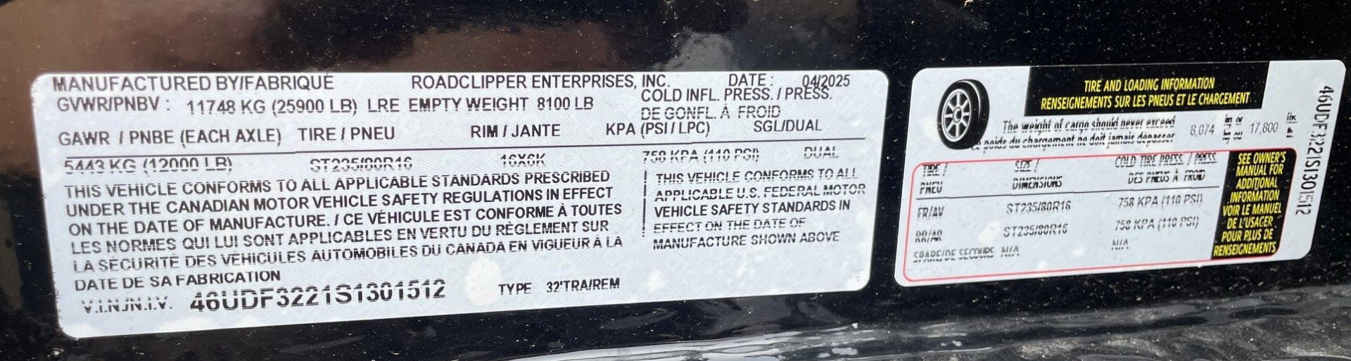 New Diamond C FMAX 212 Gooseneck Flatbed Trailer 32': Hydraulic Dove, 25,900 GVWR, Spare, Hydraulic Jacks