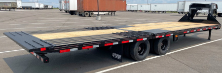 New Diamond C FMAX 212 Gooseneck Flatbed Trailer 32': Hydraulic Dove, 25,900 GVWR, Spare, Hydraulic Jacks