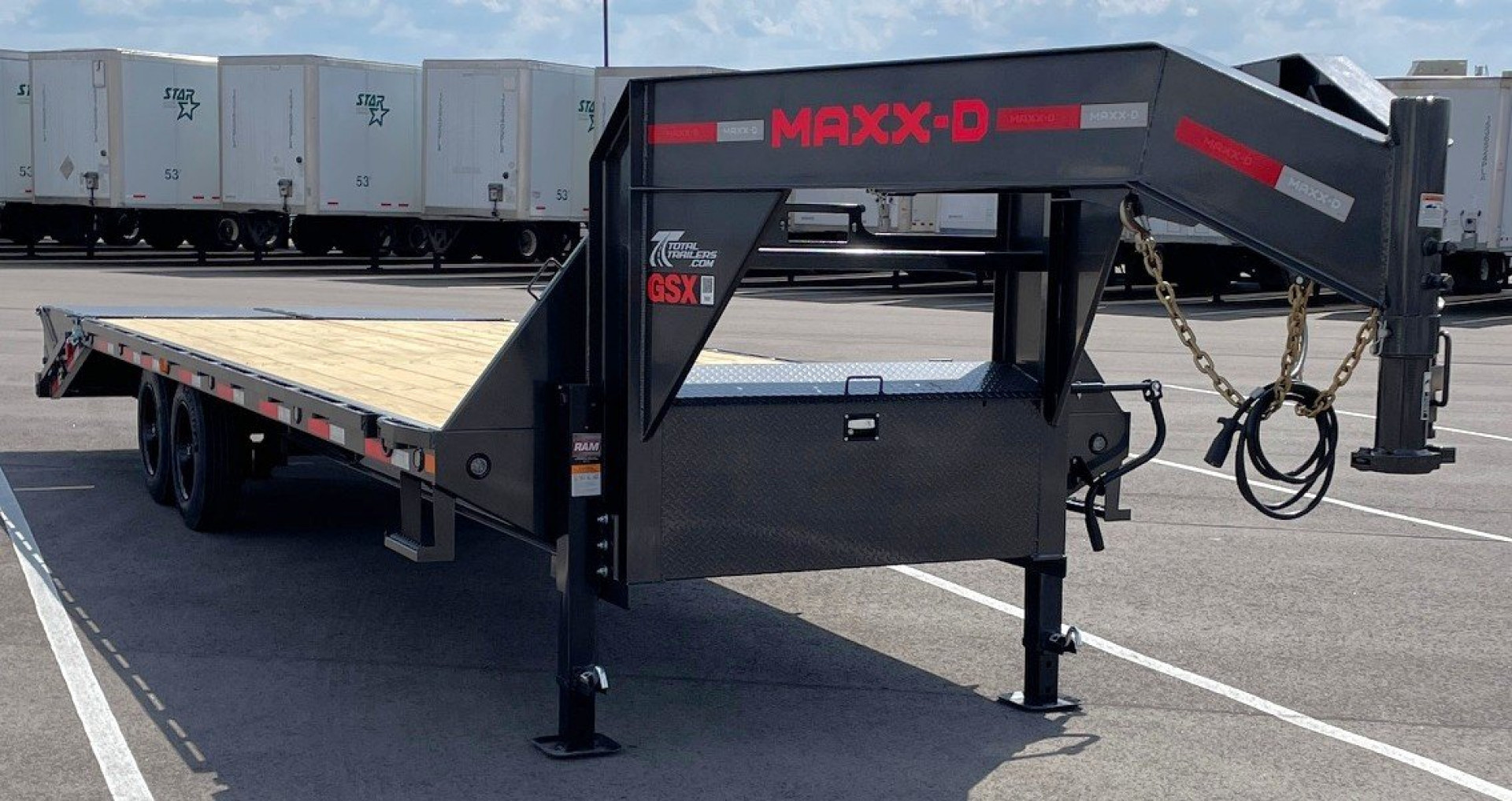 New Maxx-D GSX 20+5 Gooseneck Flatbed Trailer: Maxx-D-Out Ramps, Spare, 17.5 Tires, 18K GVWR