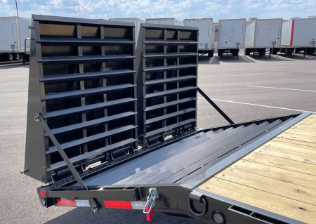 New Maxx-D GSX 20+5 Gooseneck Flatbed Trailer: Maxx-D-Out Ramps, Spare, 17.5 Tires, 18K GVWR