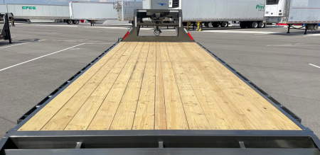 New Maxx-D GSX 20+5 Gooseneck Flatbed Trailer: Maxx-D-Out Ramps, Spare, 17.5 Tires, 18K GVWR
