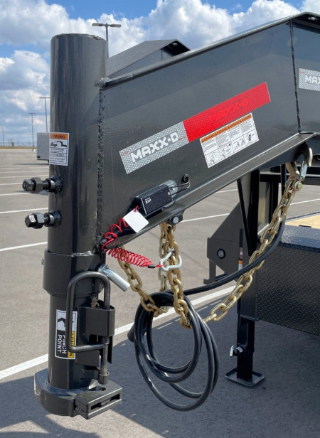 New Maxx-D GSX 20+5 Gooseneck Flatbed Trailer: Maxx-D-Out Ramps, Spare, 17.5 Tires, 18K GVWR